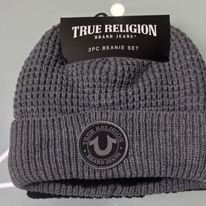 True Religion 2 pc beanie set Charcoal Knit and grey knit insulated
